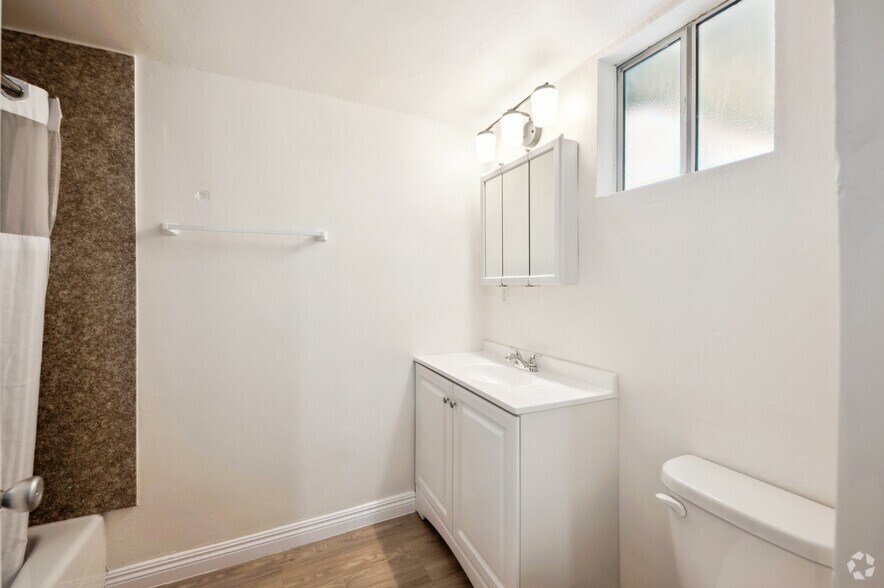 More Photos Of 220 S Alvarado St, Los Angeles Hotel For Sale