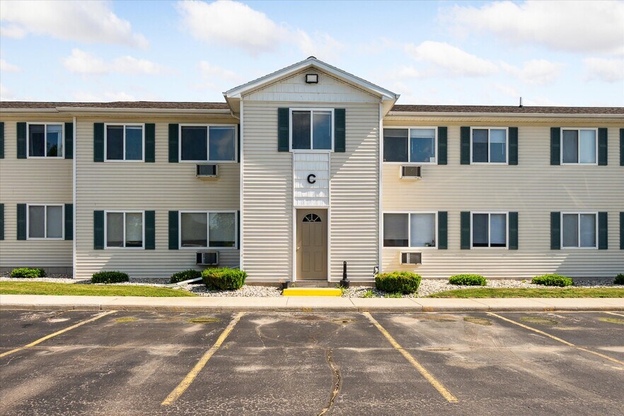 Primary Photo Of 127 S Union St, Shepherd Apartments For Sale