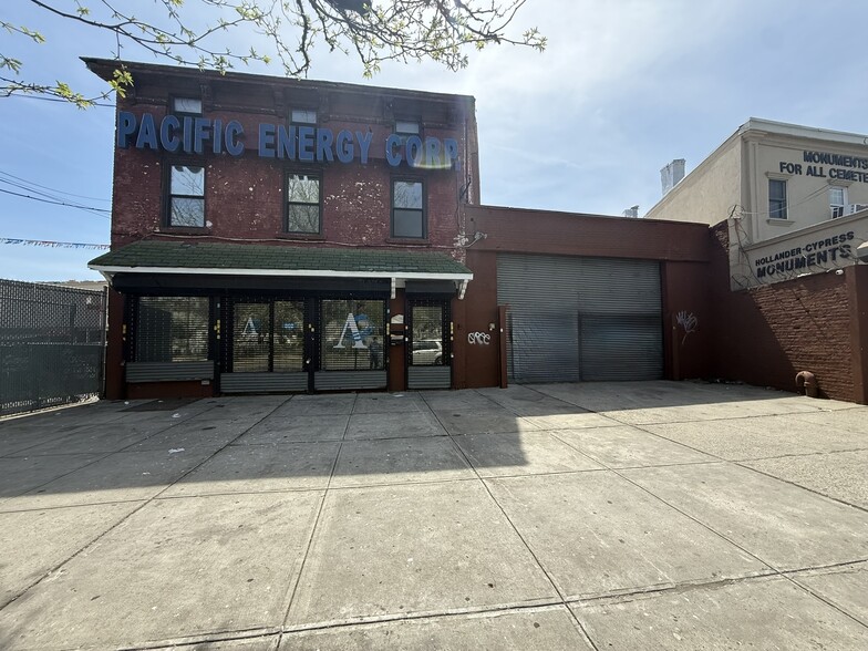 Primary Photo Of 802-804 Jamaica Ave, Brooklyn Warehouse For Lease