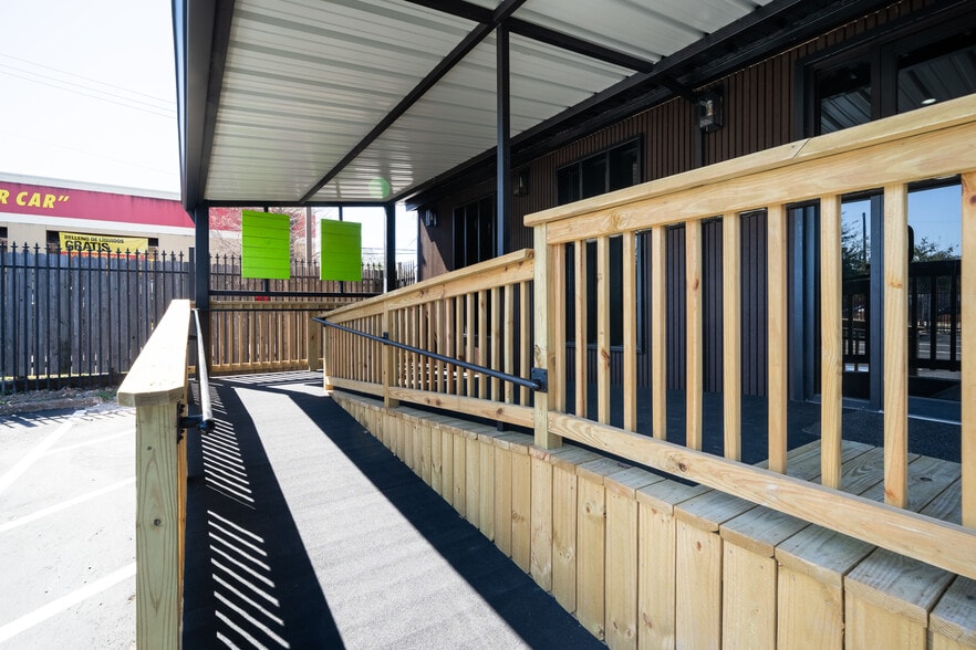 More Photos Of 2534 Walnut Bend Ln, Houston Medical For Sale