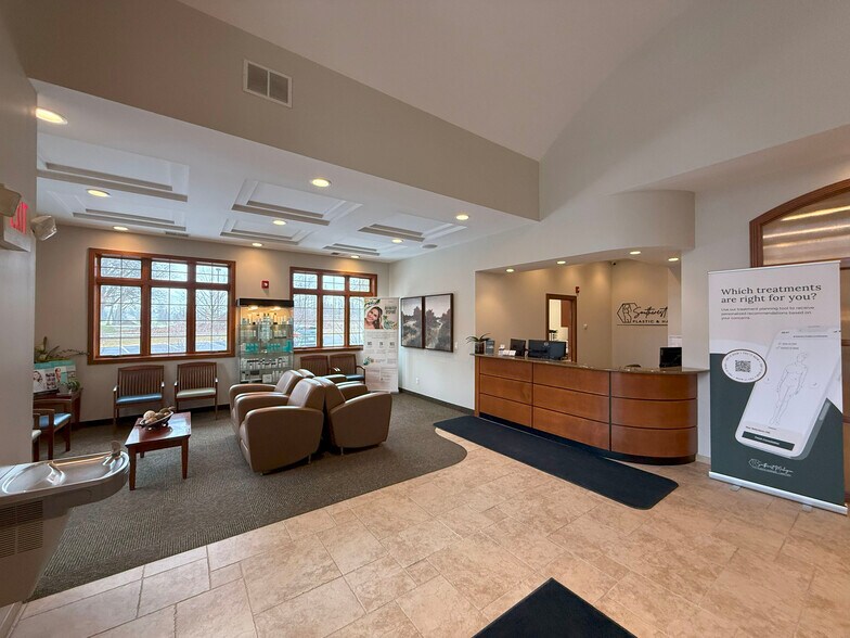 More Photos Of 7971 Moorsbridge Rd, Portage Medical For Lease