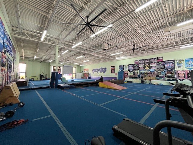 More Photos Of 2801-2847 SE Monroe St, Stuart Warehouse For Lease