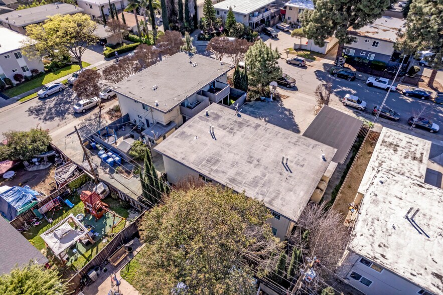 More Photos Of 928-930 Ravenscourt Ave, Campbell Apartments For Sale