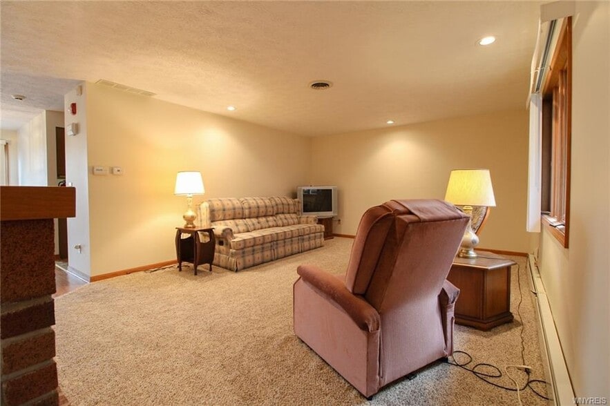 More Photos Of 16789 Kenmore Rd, Kendall Office For Sale