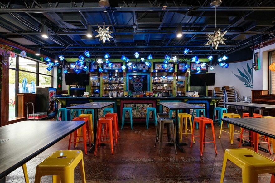 More Photos Of 1007 S Main St, Harrisonburg Restaurant For Lease