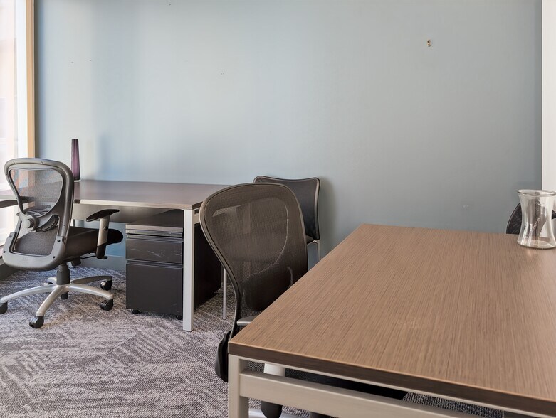 More Photos Of 100 S Ashley Dr, Tampa Coworking Space