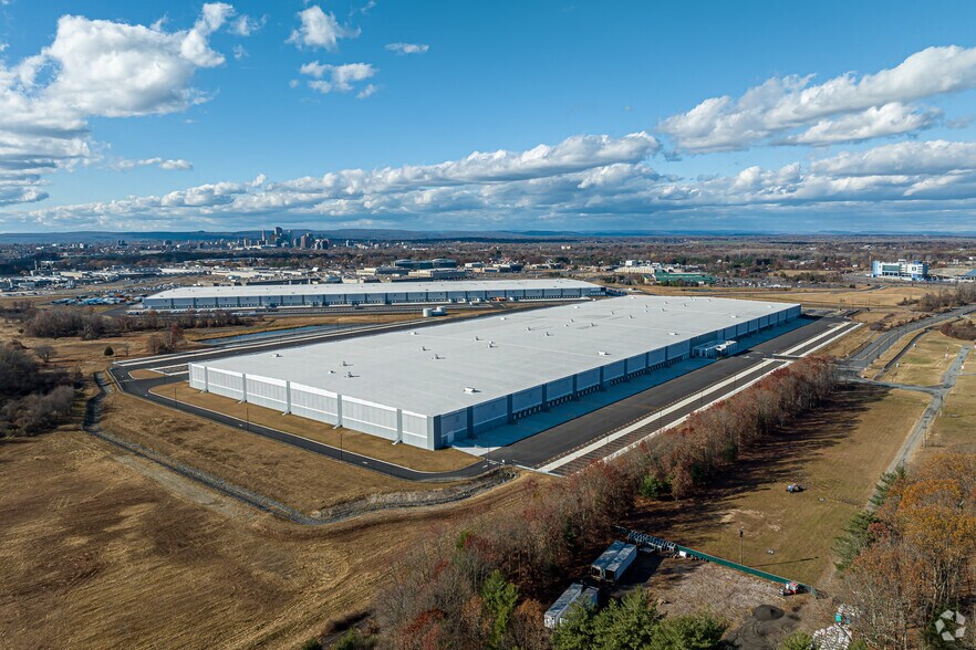 More Photos Of 695 E Hartford Blvd N, East Hartford Distribution For Lease