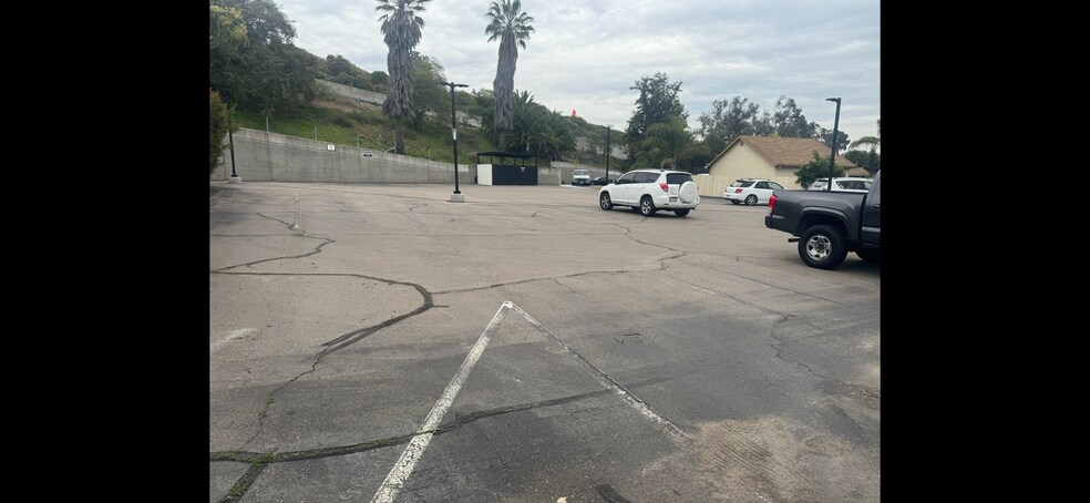 More Photos Of 8939 La Mesa Blvd, La Mesa Medical For Lease