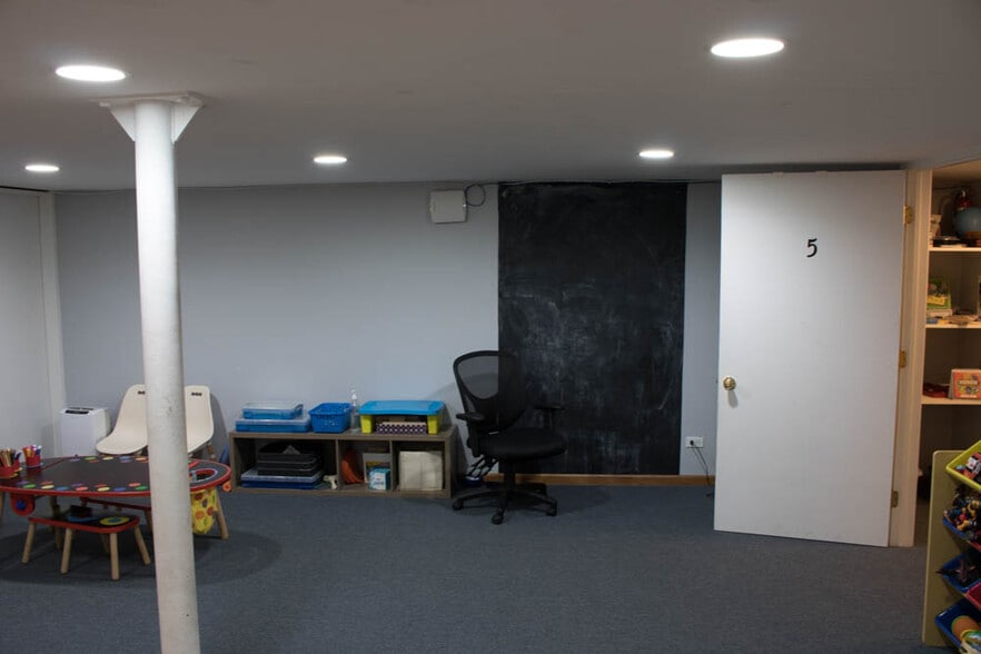 More Photos Of 1224 W Belmont Ave, Chicago Storefront Retail Residential For Lease