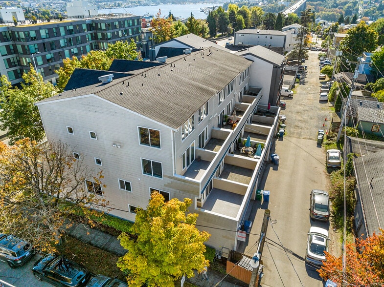 More Photos Of 3837-3845 Aurora Ave N, Seattle Apartments For Lease