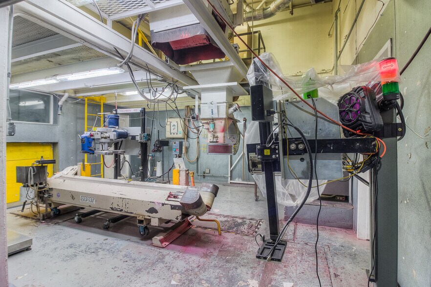 More Photos Of 1535-1541 W Lee Rd, Othello Warehouse For Sale