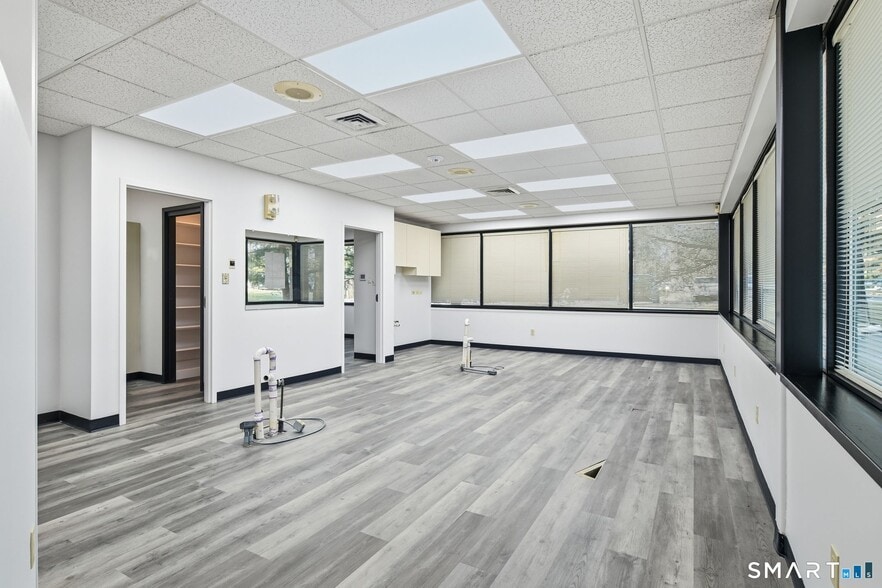 More Photos Of 3 Northwestern Dr, Bloomfield Medical For Lease