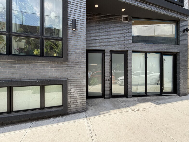 More Photos Of 411 Meeker Ave, Brooklyn Apartments For Lease