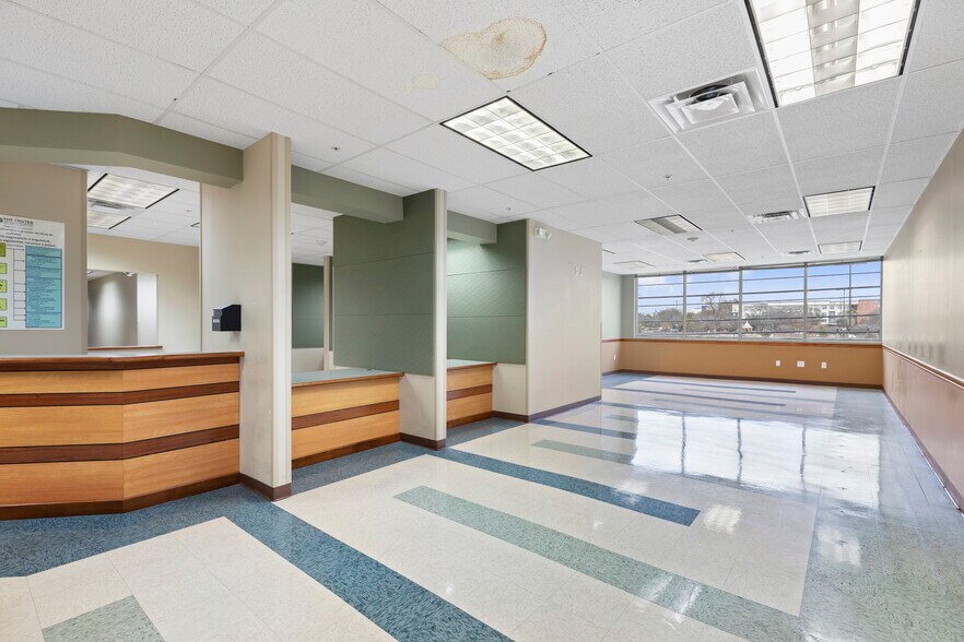 More Photos Of 1123 N Main Ave, San Antonio Medical For Sale