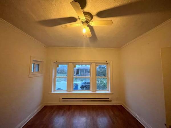 More Photos Of 1874 Marloes Ave, Cleveland Apartments For Sale