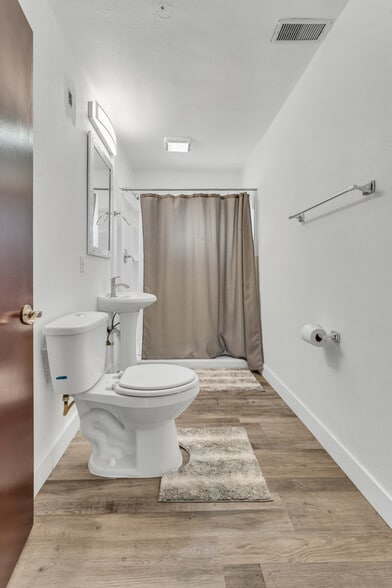 More Photos Of 511 G St, Galt Assisted Living For Sale