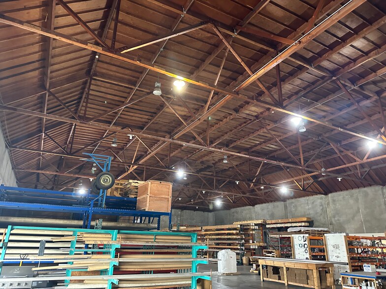 More Photos Of 2084 Lapham Dr, Modesto Warehouse For Sale