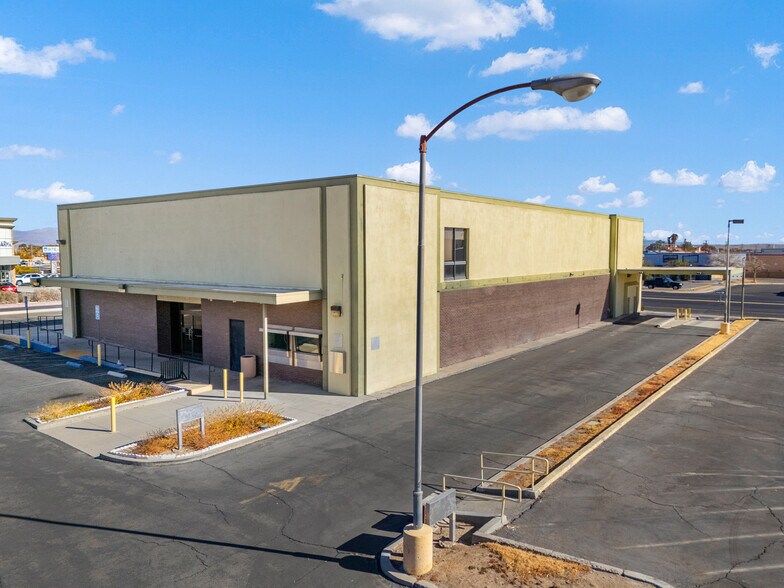 More Photos Of 101 W Ridgecrest Blvd, Ridgecrest Bank For Lease