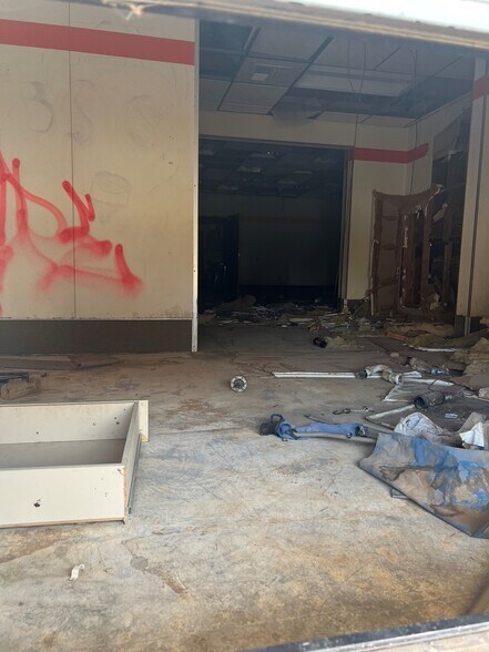 More Photos Of 401 S 3rd St, Blythe Religious Facility For Sale