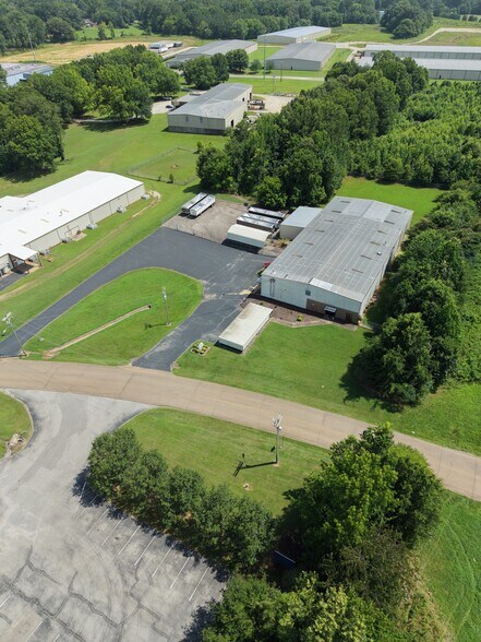 More Photos Of 208 Edwards Dr, Jackson Distribution For Lease