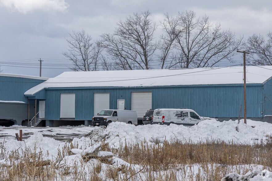 More Photos Of 1 Bligh St, Ayer Warehouse For Lease