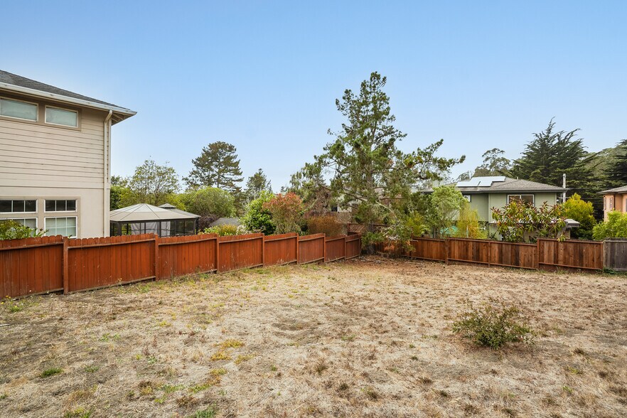 More Photos Of 00 Avenue Granada, El Granada Land For Sale