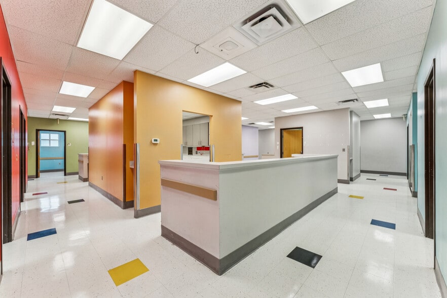 More Photos Of 1090 9th Ave SW, Bessemer Medical For Sale
