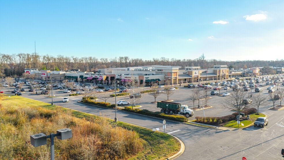 More Photos Of 3009-3088 Waldorf Marketplace, Waldorf Unknown For Lease