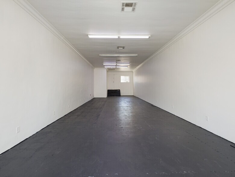 More Photos Of 8328-8332 Lincoln Blvd, Los Angeles Storefront For Sale