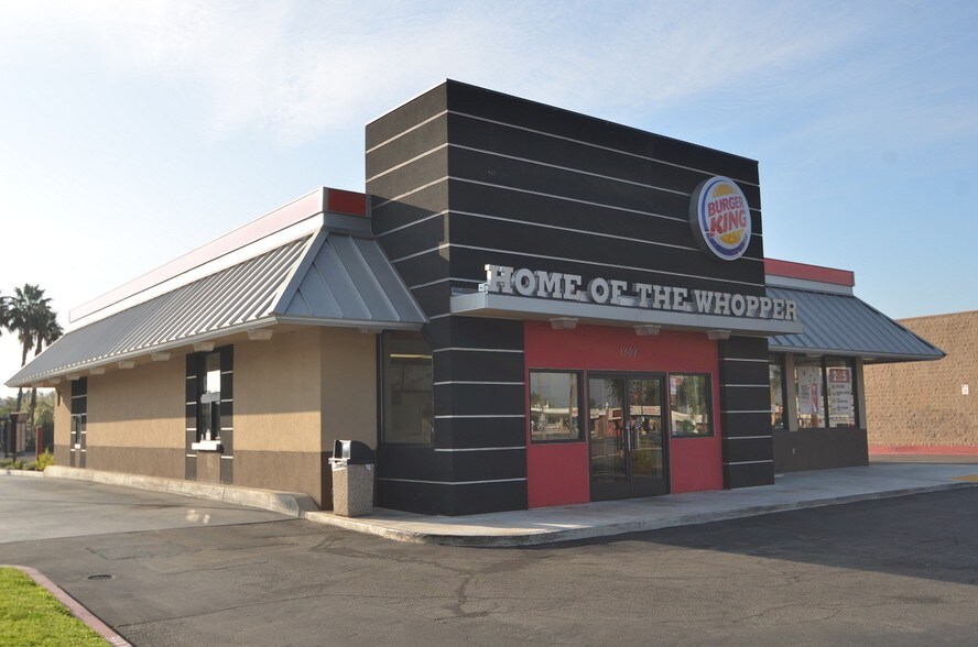 More Photos Of 1707-1711 E Valley Pky, Escondido General Retail For Lease