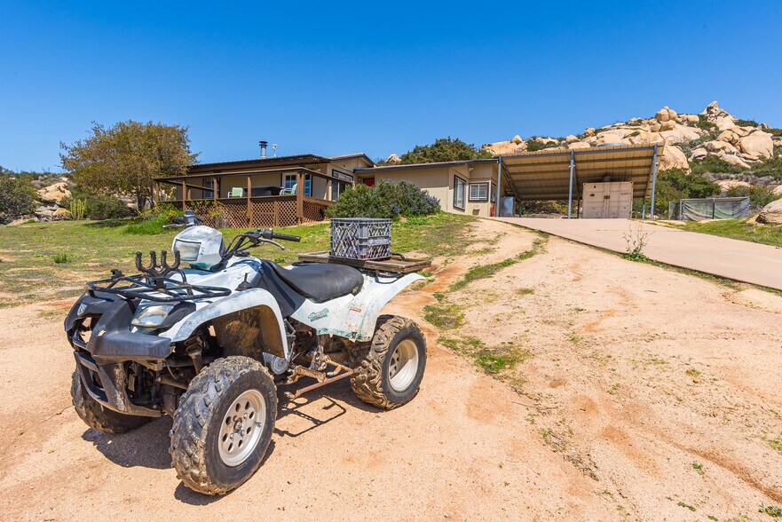 More Photos Of 19191 High Glen Rd, Alpine Specialty For Sale