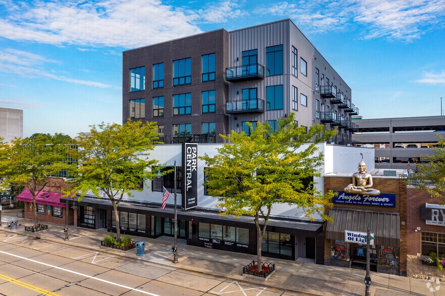 Primary Photo Of 318 W College Ave, Appleton Apartments For Lease