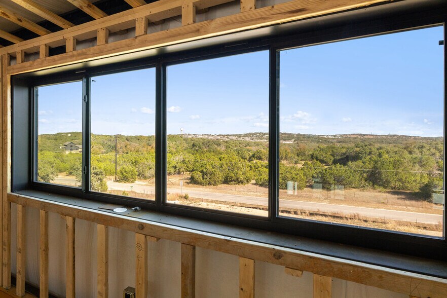 More Photos Of 451 Farrell Rd, Dripping Springs Light Distribution For Sale