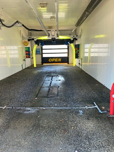 More Photos Of 127 W Main St, Stafford Springs Carwash For Sale