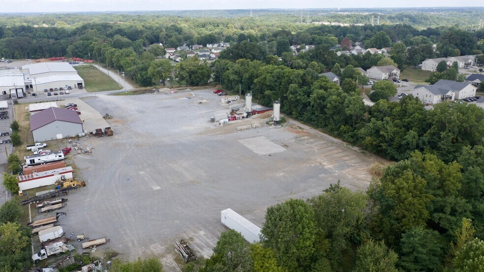 More Photos Of 2727 Union Hall Rd, Clarksville Land For Lease