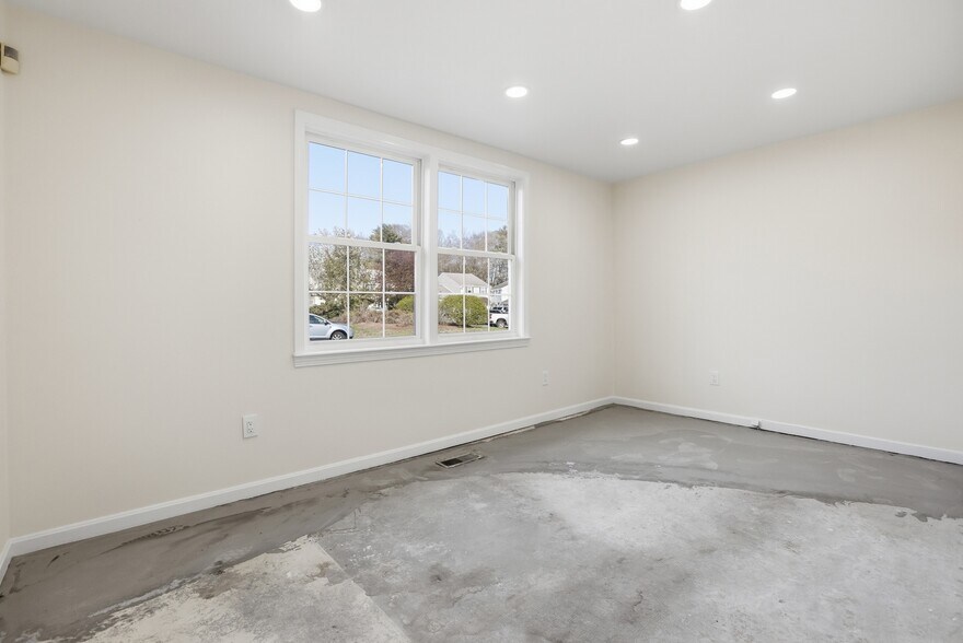 More Photos Of 270 Littleton Rd, Westford Office For Lease
