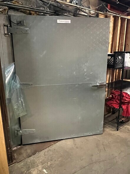 More Photos Of 990 N 4th St, Tomahawk Storefront For Lease