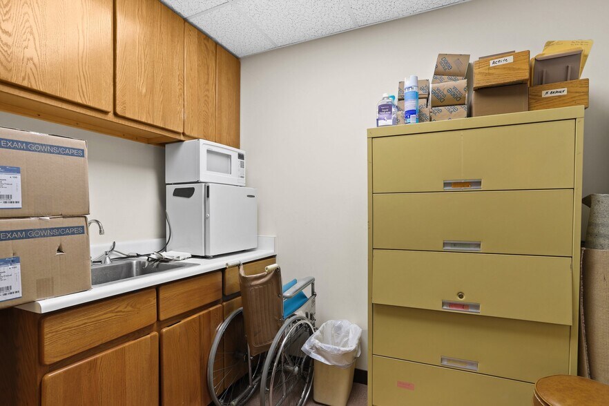More Photos Of 999 N Tustin Ave, Santa Ana Medical For Sale