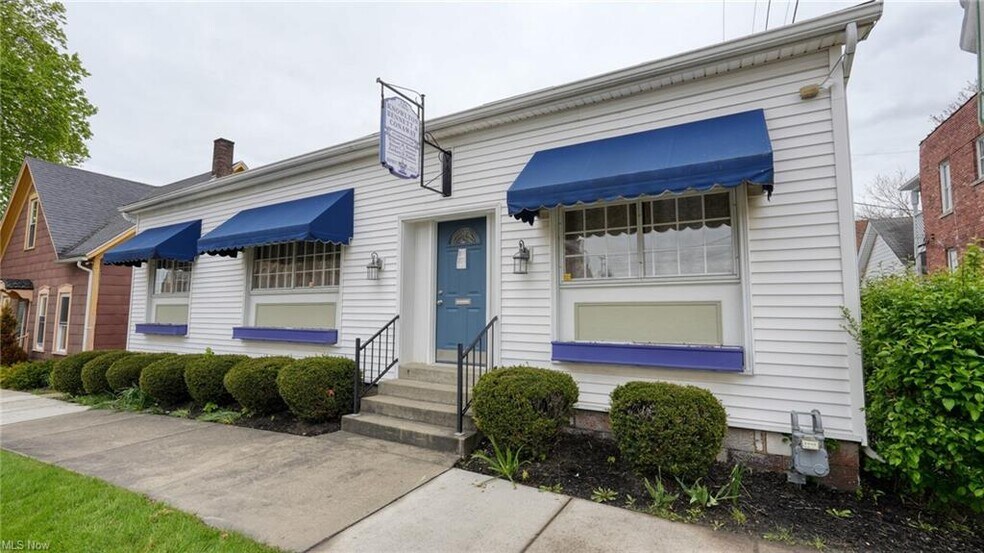 More Photos Of 126 N 9th St, Cambridge Office For Sale