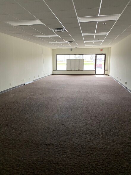 More Photos Of 1330 Niagara Falls Blvd, Tonawanda Storefront Retail Office For Lease