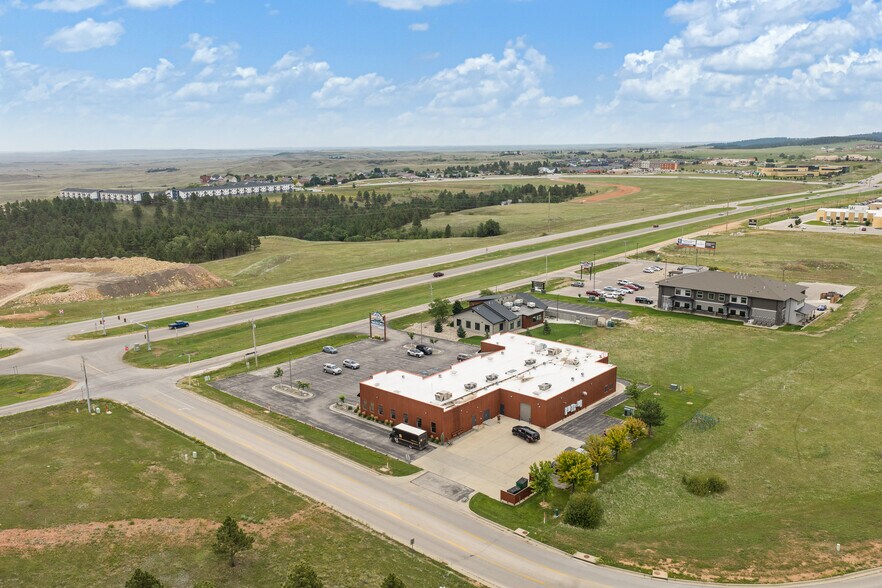 More Photos Of 5955 Mt Rushmore Rd, Rapid City Storefront Retail Office For Sale