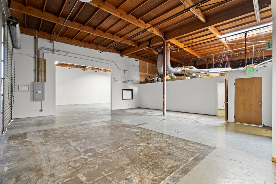 More Photos Of 33401-33433 Western Ave, Union City Warehouse For Lease