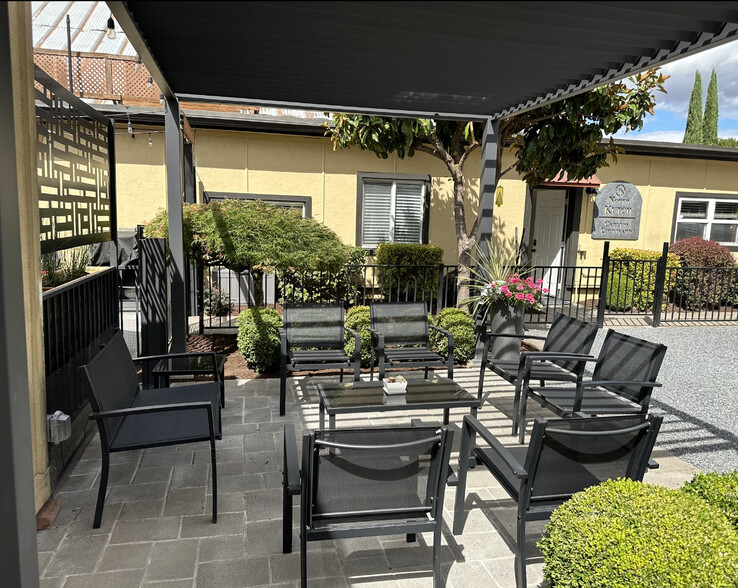 More Photos Of 258 N Kutch St, Carlton Storefront For Sale