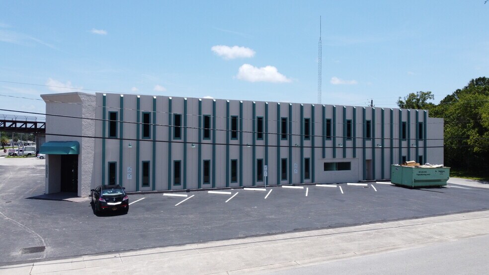 More Photos Of 1225-1231 Garden St, Titusville Office For Sale