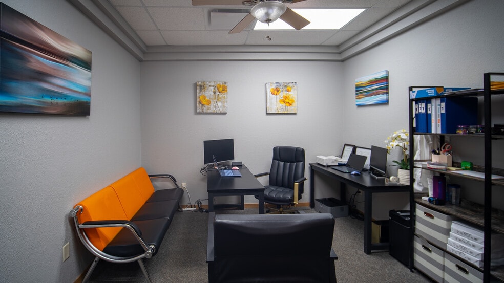 More Photos Of 3257 19th St NW, Rochester Office For Lease