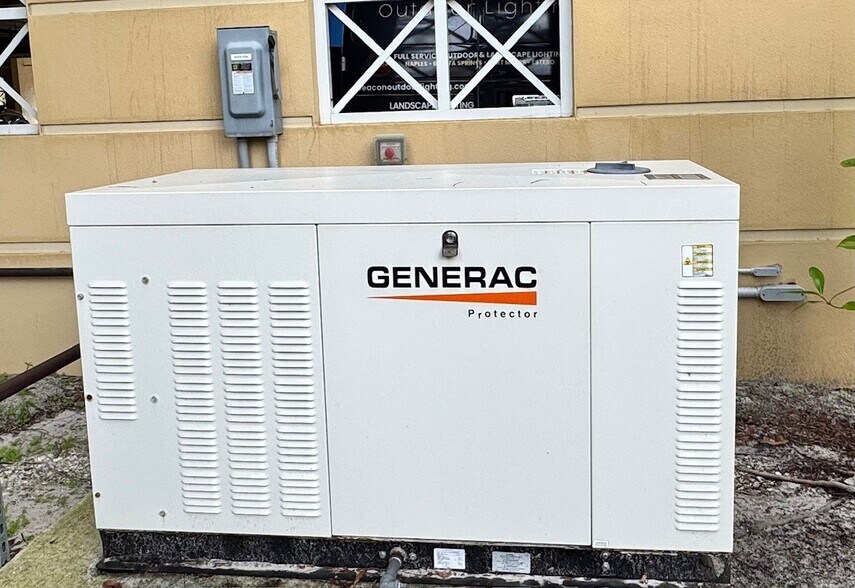 More Photos Of 1110 Pine Ridge Rd, Naples Office For Sale