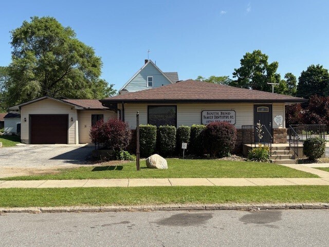 More Photos Of 1637 Portage Ave, South Bend Medical For Sale