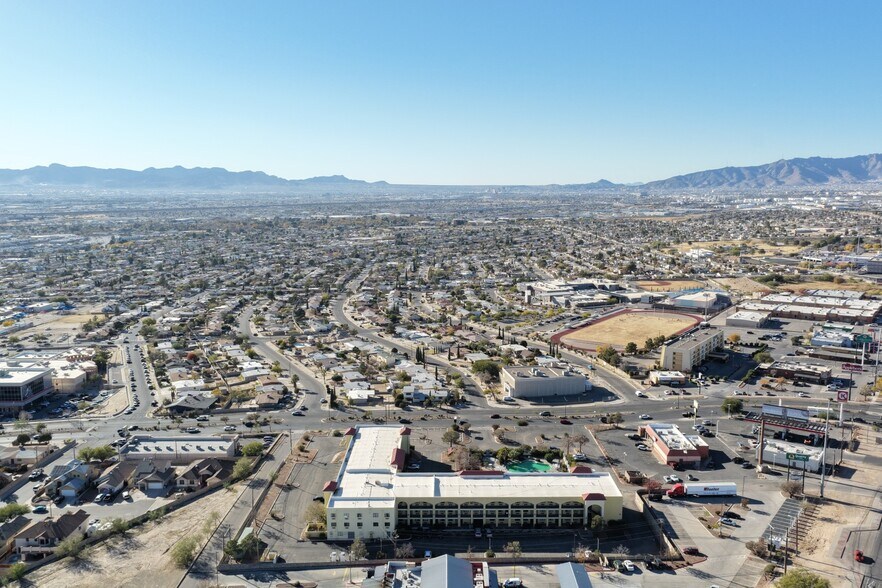 More Photos Of 900 N Yarbrough Dr, El Paso Hotel For Sale