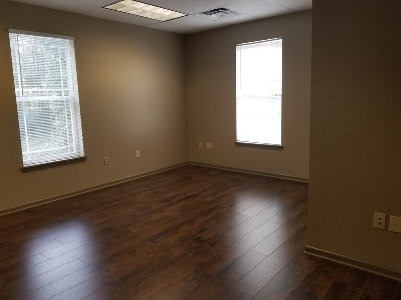 More Photos Of 4286 Bells Ferry Rd, Kennesaw Office For Lease