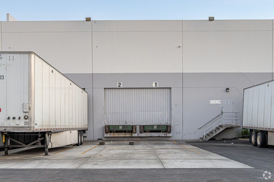 More Photos Of 14730-14750 Northam St, La Mirada Warehouse For Lease